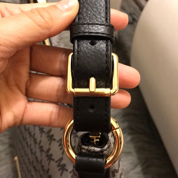 Authentic Black and gray Michael Kors bag - Picture 5 of 8